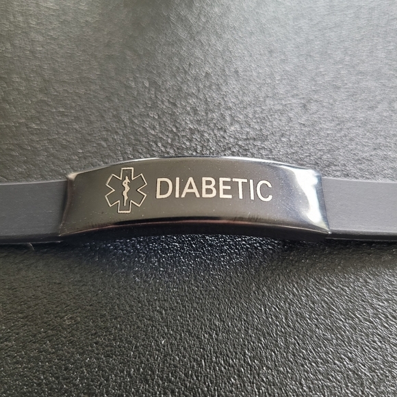 Silicone Diabetes alert wristband,  adjustable 8" watch style strap - Picture 3 of 4